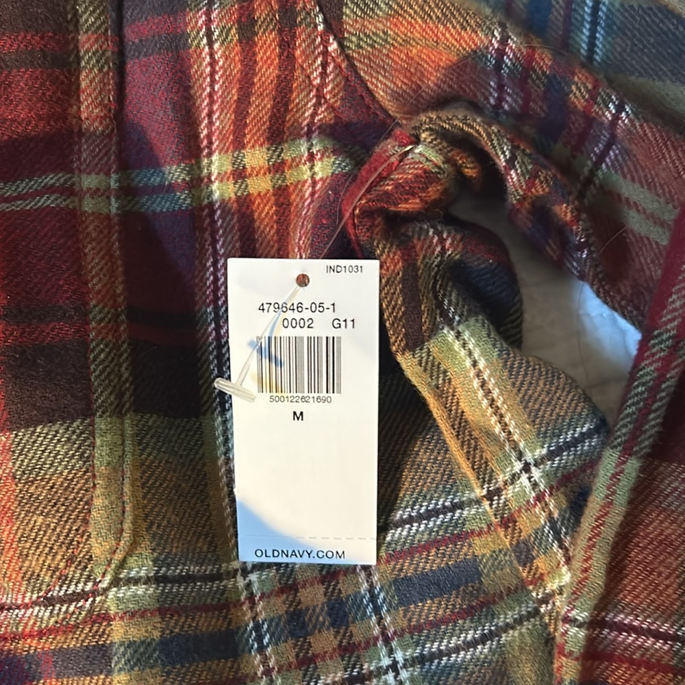 Maroon and olive green 100% cotton button down shirt from Old Navy. Size M. - Picture 3 of 3